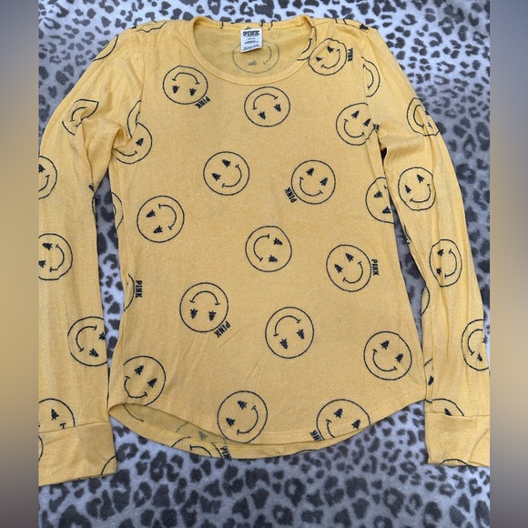 PINK Victoria’s Secret Smiley Face Sleepwear Pajama Top in Yellow Orange Medium - Picture 5 of 17
